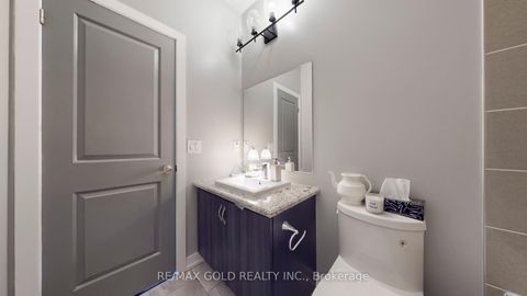 Photo 36 at 3 Glenngarry Crescent, Rural Vaughan, Vaughan