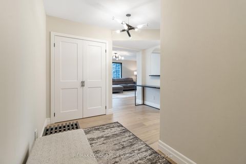 Photo 4 at 1318 - 55 Harbour Square, Waterfront Communities C1, Toronto