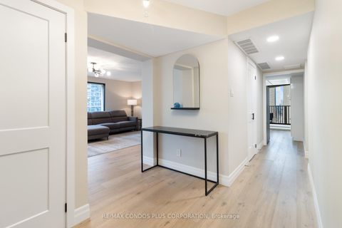 Photo 6 at 1318 - 55 Harbour Square, Waterfront Communities C1, Toronto