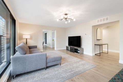 Photo 8 at 1318 - 55 Harbour Square, Waterfront Communities C1, Toronto