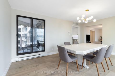 Photo 14 at 1318 - 55 Harbour Square, Waterfront Communities C1, Toronto