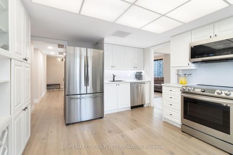 Photo 26 at 1318 - 55 Harbour Square, Waterfront Communities C1, Toronto