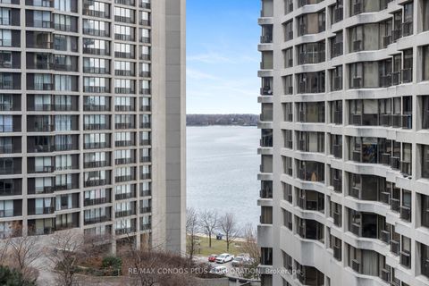 Photo 34 at 1318 - 55 Harbour Square, Waterfront Communities C1, Toronto