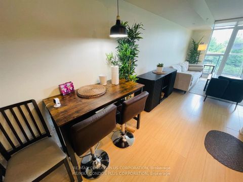 Photo 7 at 502 - 75 Queens Wharf Road, Waterfront Communities C1, Toronto