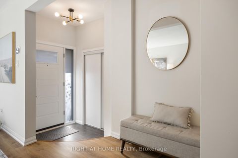 Photo 3 at 13 - 2 Wooded Carse Way, Branson, Toronto