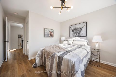 Photo 24 at 13 - 2 Wooded Carse Way, Branson, Toronto