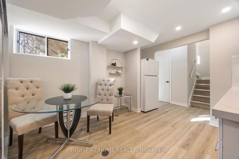 Photo 28 at 13 - 2 Wooded Carse Way, Branson, Toronto