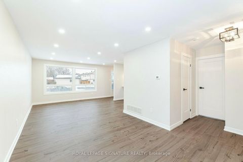 Photo 5 at 453 Leacock Drive, Letitia Heights, Barrie