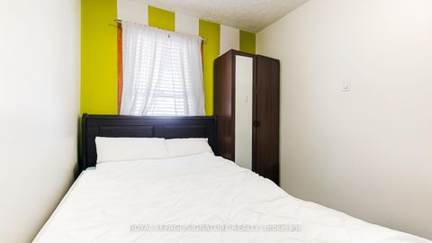 Photo 8 at 81 Lambton Avenue, Smythe, Toronto