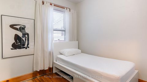 Photo 9 at 81 Lambton Avenue, Smythe, Toronto