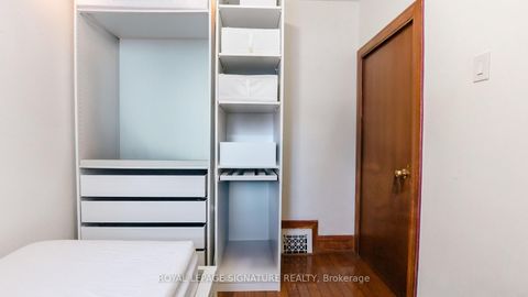 Photo 11 at 81 Lambton Avenue, Smythe, Toronto