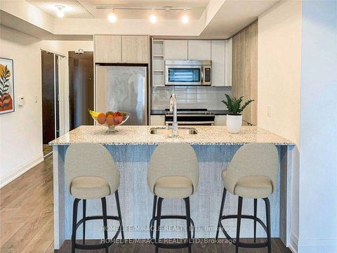 Photo 4 at 809 - 9 Valhalla Inn Road, City Centre West, Toronto