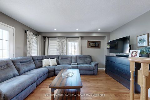 Photo 12 at 50 Jim Baird Mews, CFB, Toronto