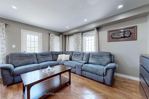 Photo 13 at 50 Jim Baird Mews, CFB, Toronto