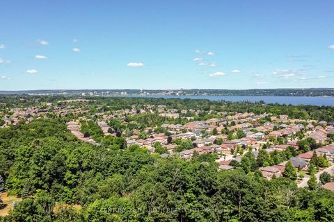 Photo 4 at 55 Bloxham Place, Bayshore, Barrie