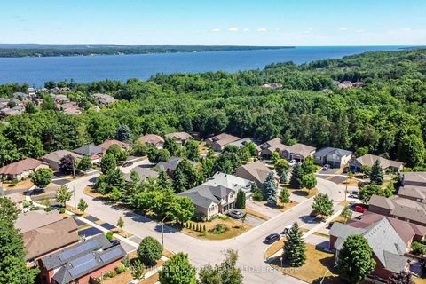 Photo 5 at 55 Bloxham Place, Bayshore, Barrie