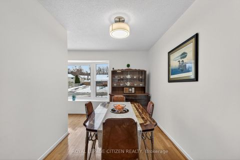 Photo 8 at 54 Camberley Court, Malvern, Toronto