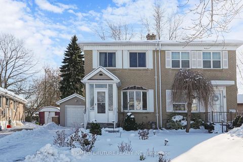 Photo 1 at 17 Medway Crescent, Bendale, Toronto