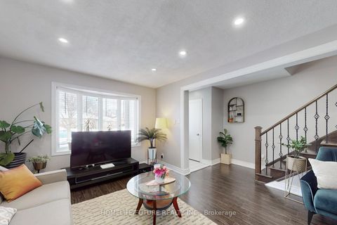 Photo 9 at 17 Medway Crescent, Bendale, Toronto