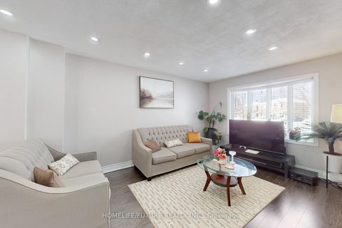 Photo 10 at 17 Medway Crescent, Bendale, Toronto