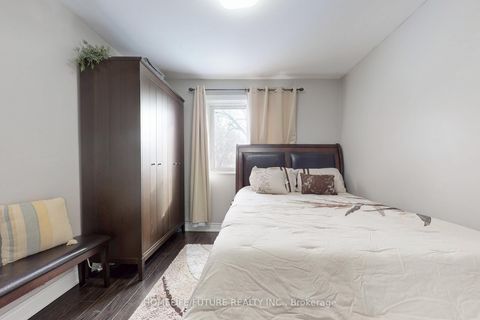 Photo 22 at 17 Medway Crescent, Bendale, Toronto