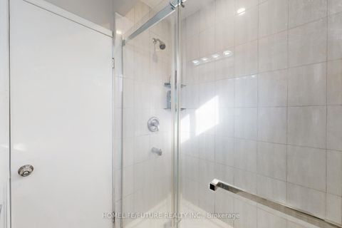 Photo 33 at 17 Medway Crescent, Bendale, Toronto