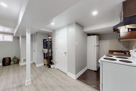 Photo 35 at 17 Medway Crescent, Bendale, Toronto