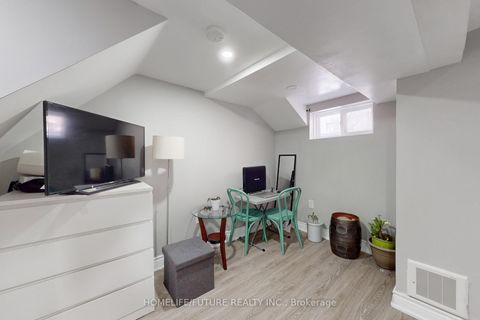 Photo 39 at 17 Medway Crescent, Bendale, Toronto