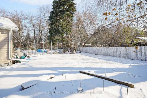 Photo 46 at 17 Medway Crescent, Bendale, Toronto