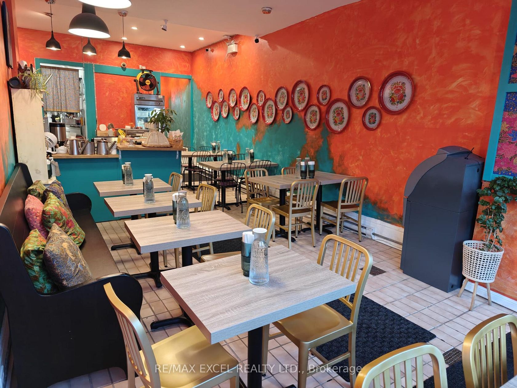 253 Gerrard Street E, Moss Park, Toronto photo 4