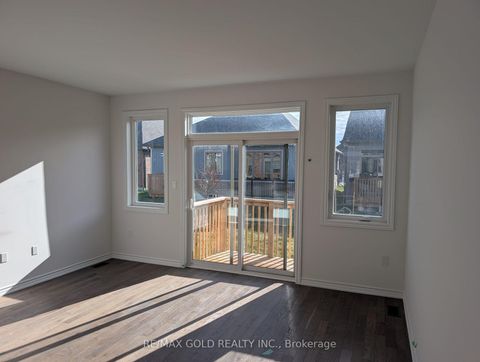 Photo 2 at 251 Wilcox Drive, Stayner, Clearview