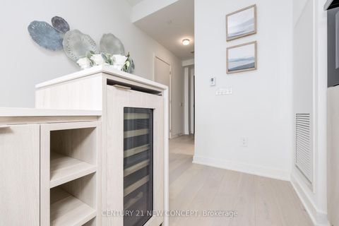 Photo 5 at 5410 - 11 Yorkville Avenue, Annex, Toronto