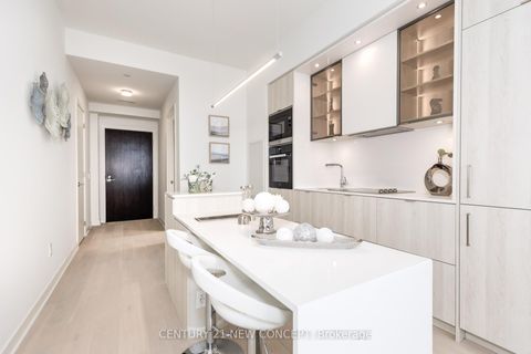 Photo 11 at 5410 - 11 Yorkville Avenue, Annex, Toronto