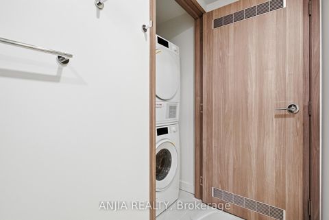 Photo 5 at 4108 - 1 Concord Cityplace Way, Waterfront Communities C1, Toronto