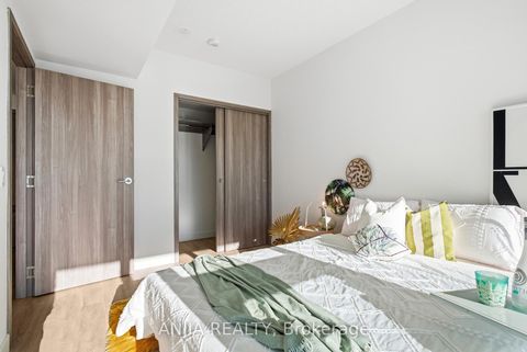 Photo 8 at 4108 - 1 Concord Cityplace Way, Waterfront Communities C1, Toronto