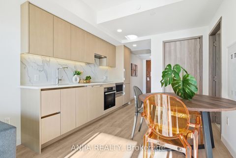 Photo 11 at 4108 - 1 Concord Cityplace Way, Waterfront Communities C1, Toronto