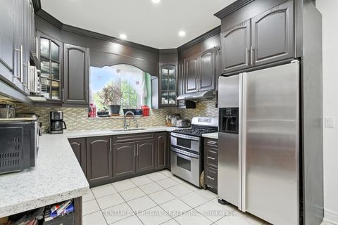 Photo 12 at 3 Osprey Court, Rouge E11, Toronto