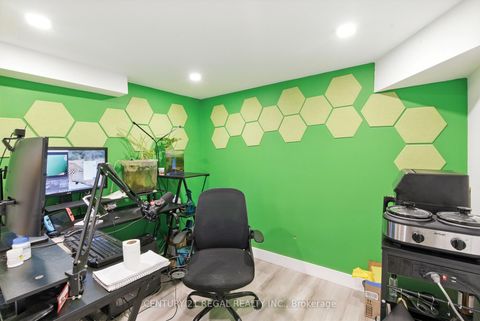 Photo 21 at 3 Osprey Court, Rouge E11, Toronto