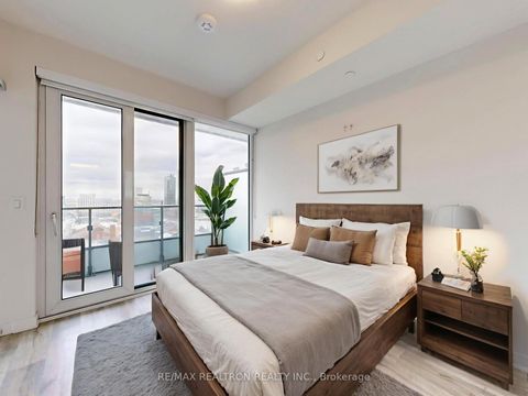 Photo 8 at 1202 - 70 Princess Street, Moss Park, Toronto