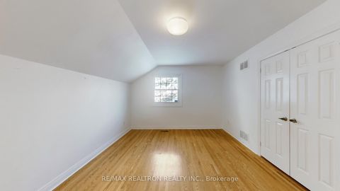 Photo 19 at 8 Blue Grass Drive, Aurora Estates, Aurora