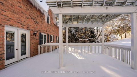 Photo 27 at 8 Blue Grass Drive, Aurora Estates, Aurora