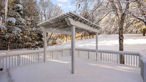 Photo 28 at 8 Blue Grass Drive, Aurora Estates, Aurora