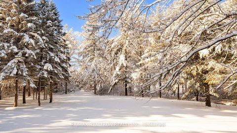Photo 34 at 8 Blue Grass Drive, Aurora Estates, Aurora