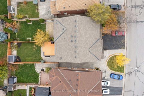 Photo 6 at 257 Deepsprings Crescent, Vellore Village, Vaughan