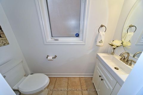 Photo 9 at 257 Deepsprings Crescent, Vellore Village, Vaughan