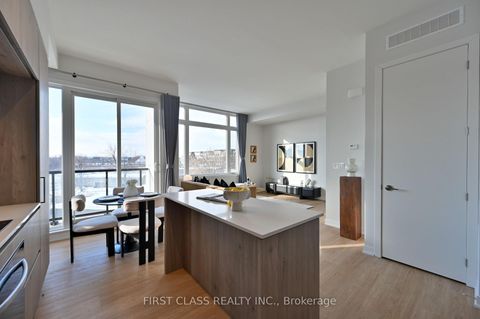 Photo 3 at 223 - 8 Steckley House Lane, Rural Richmond Hill, Richmond Hill