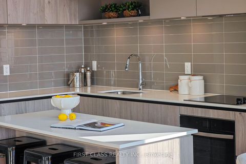 Photo 11 at 223 - 8 Steckley House Lane, Rural Richmond Hill, Richmond Hill