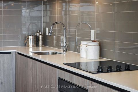 Photo 12 at 223 - 8 Steckley House Lane, Rural Richmond Hill, Richmond Hill