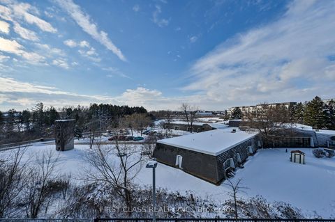 Photo 18 at 223 - 8 Steckley House Lane, Rural Richmond Hill, Richmond Hill