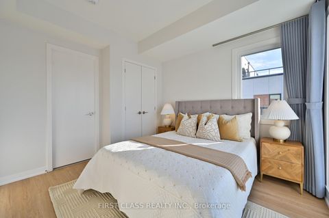 Photo 22 at 223 - 8 Steckley House Lane, Rural Richmond Hill, Richmond Hill